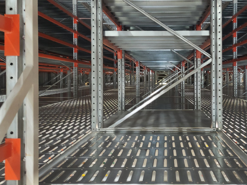 Второй этап мезонина в Химках